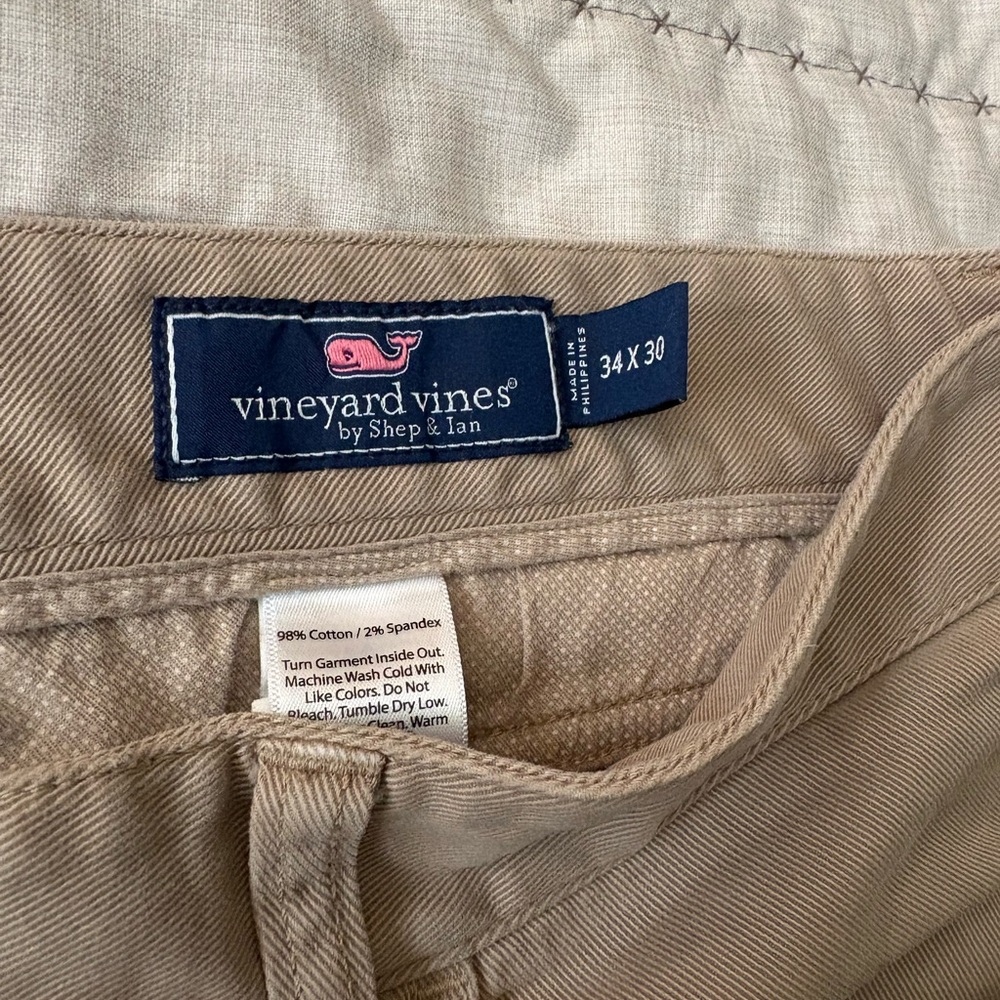 Vineyard Vines Men's Khaki Chinos